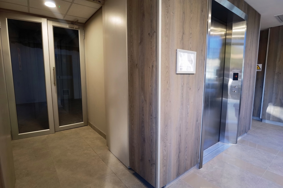 To Let commercial Property for Rent in Rondebosch Western Cape